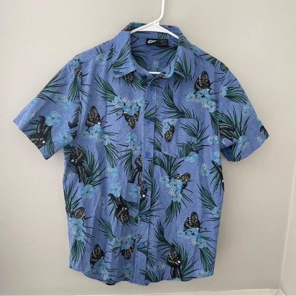 STAR Wars Chewbacca Hawaiian Print Button Up Shirt Small - Picture 1 of 7